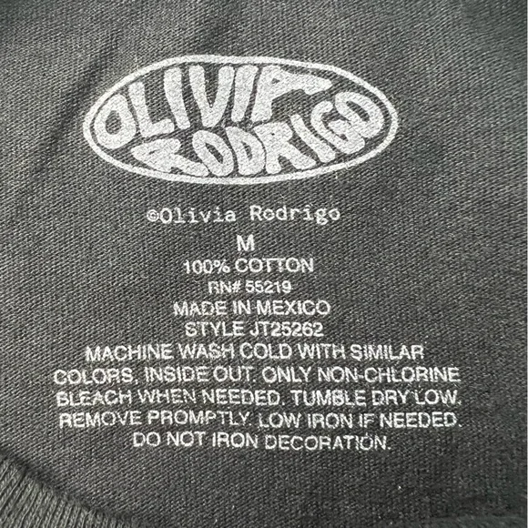 Olivia Rodrigo Sour Classic T Shirt Black Size Medium - Picture 7 of 10